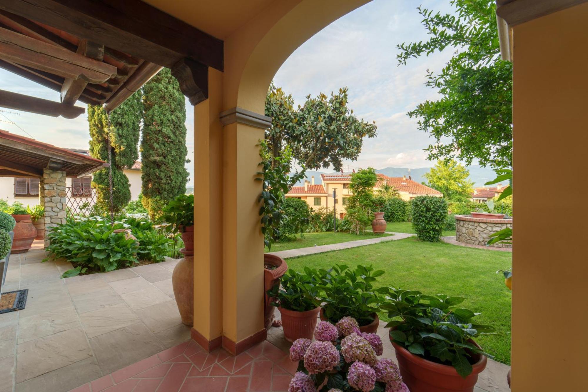 Apartment Desideria *